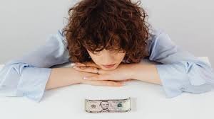 Simple Money Habits That Reduce Daily Stress And Create A More Balanced Lifestyle